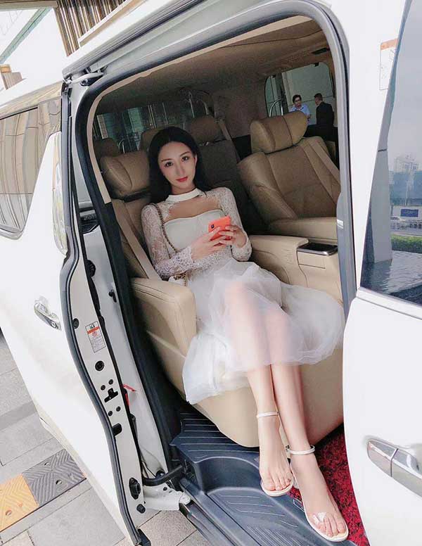 迪拜预约商务模特